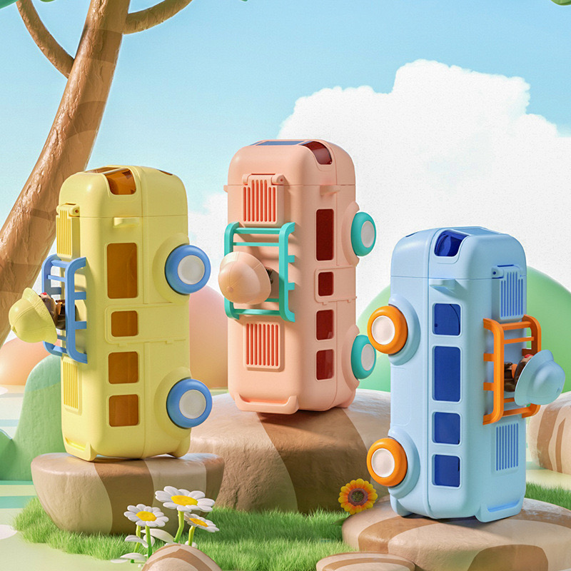 Tragbare Wasserflasche in Busform mit Tragegurt