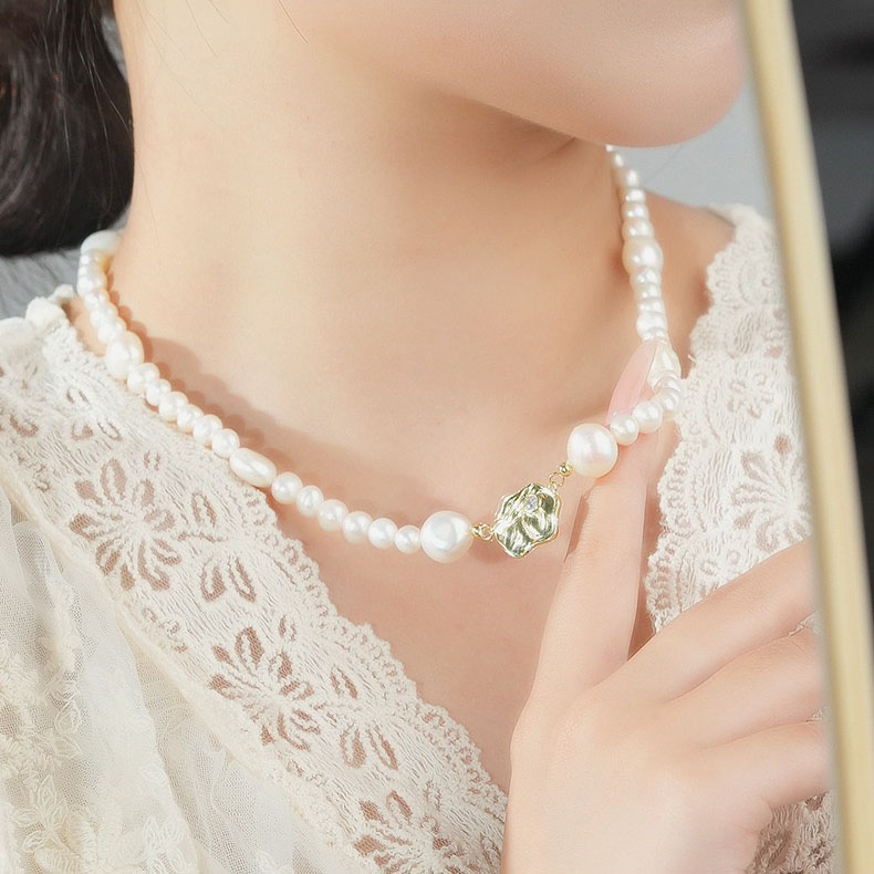 Shaped natural pearl (18K silver-plated pendant) necklace