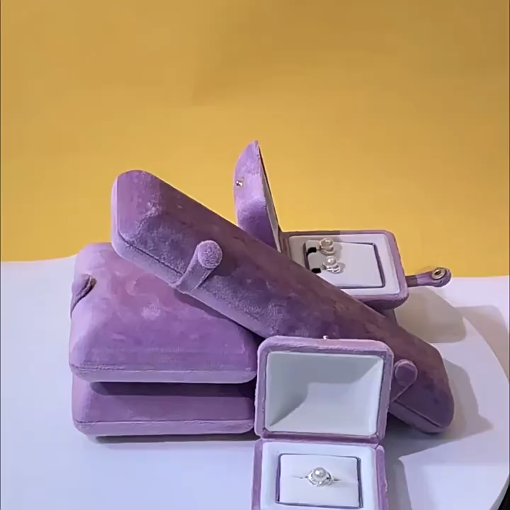 Velvet press-stud jewelry box