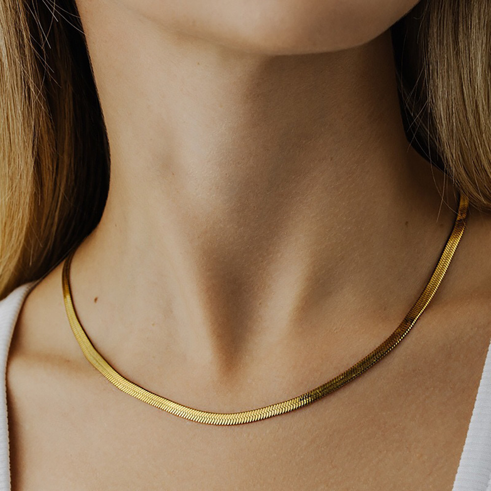 18K Snake Bone Necklace 02